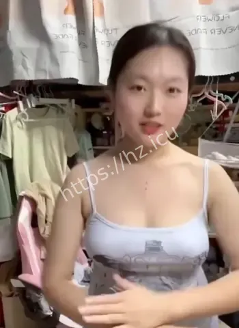 鹿鹿不穿衣翘臀
